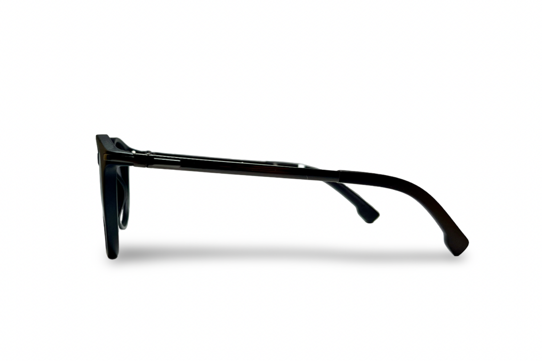 Generic Spunk Black — vista 3