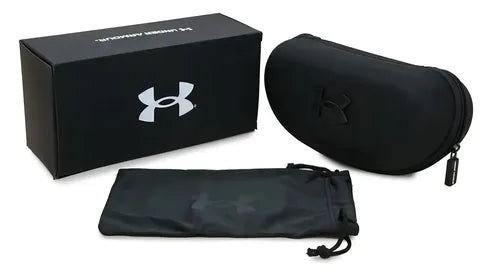 Packaging Under Armour: caja, estuche rígido y bolsa de microfibra