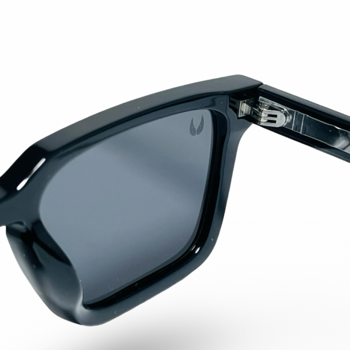 VALKIRA BELLAGIO.C01 — lentes de sol