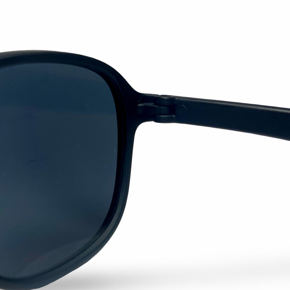 Generic Legion Black — vista 4