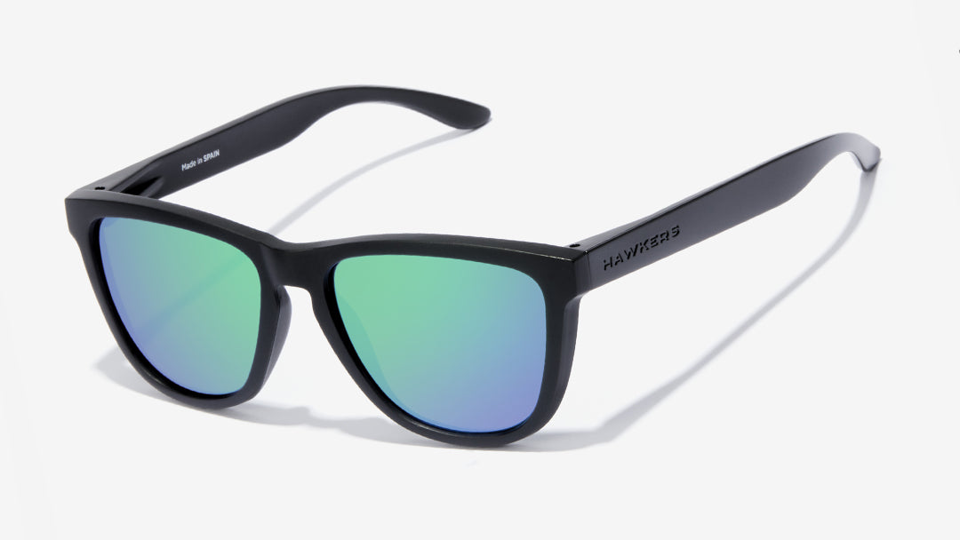Producto óptico HAWKERS ONE RAW - POLARIZED  BLACK EMERALD - Eternity Optica