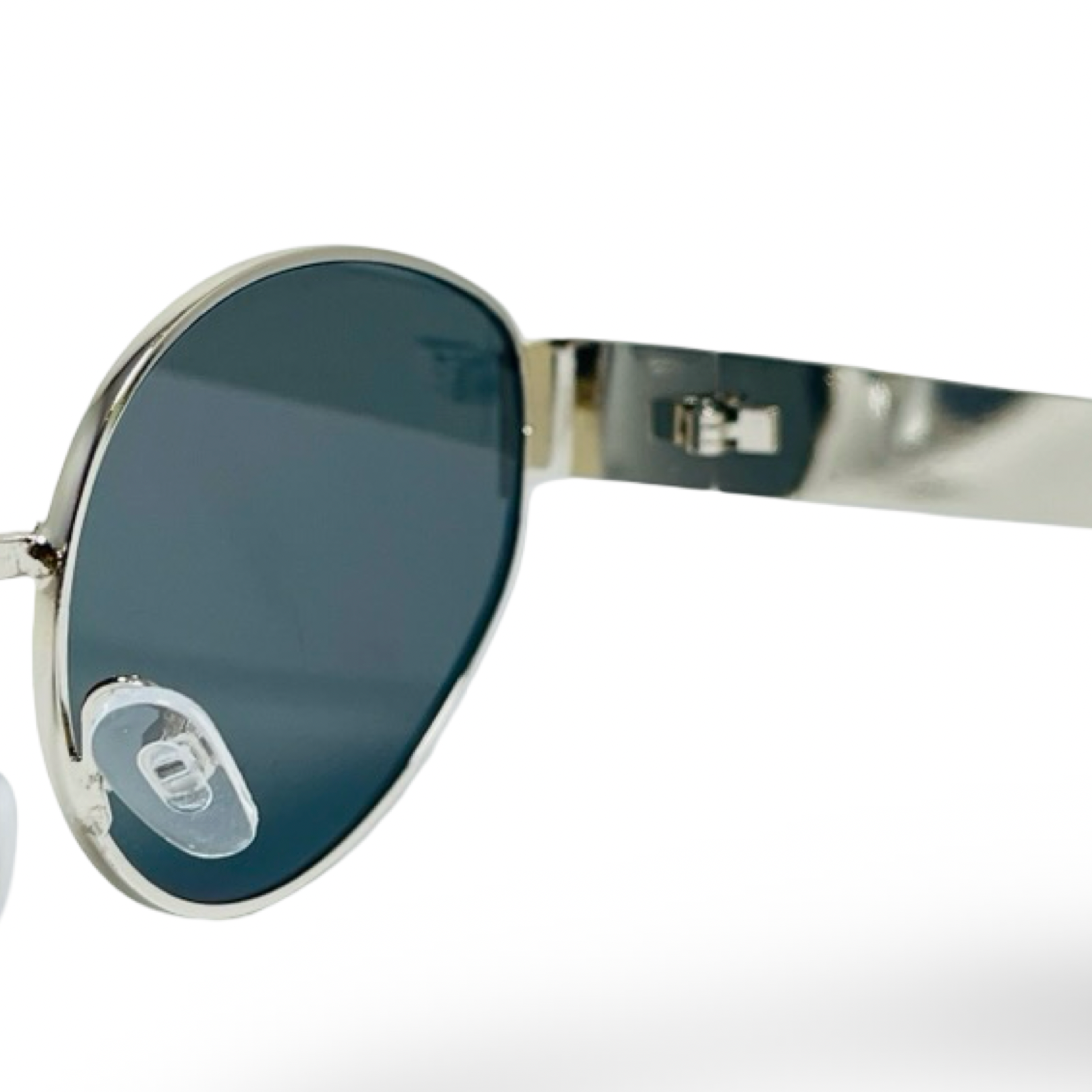 GENERIC ICONIC PLATE C4 3111310 — lentes de sol