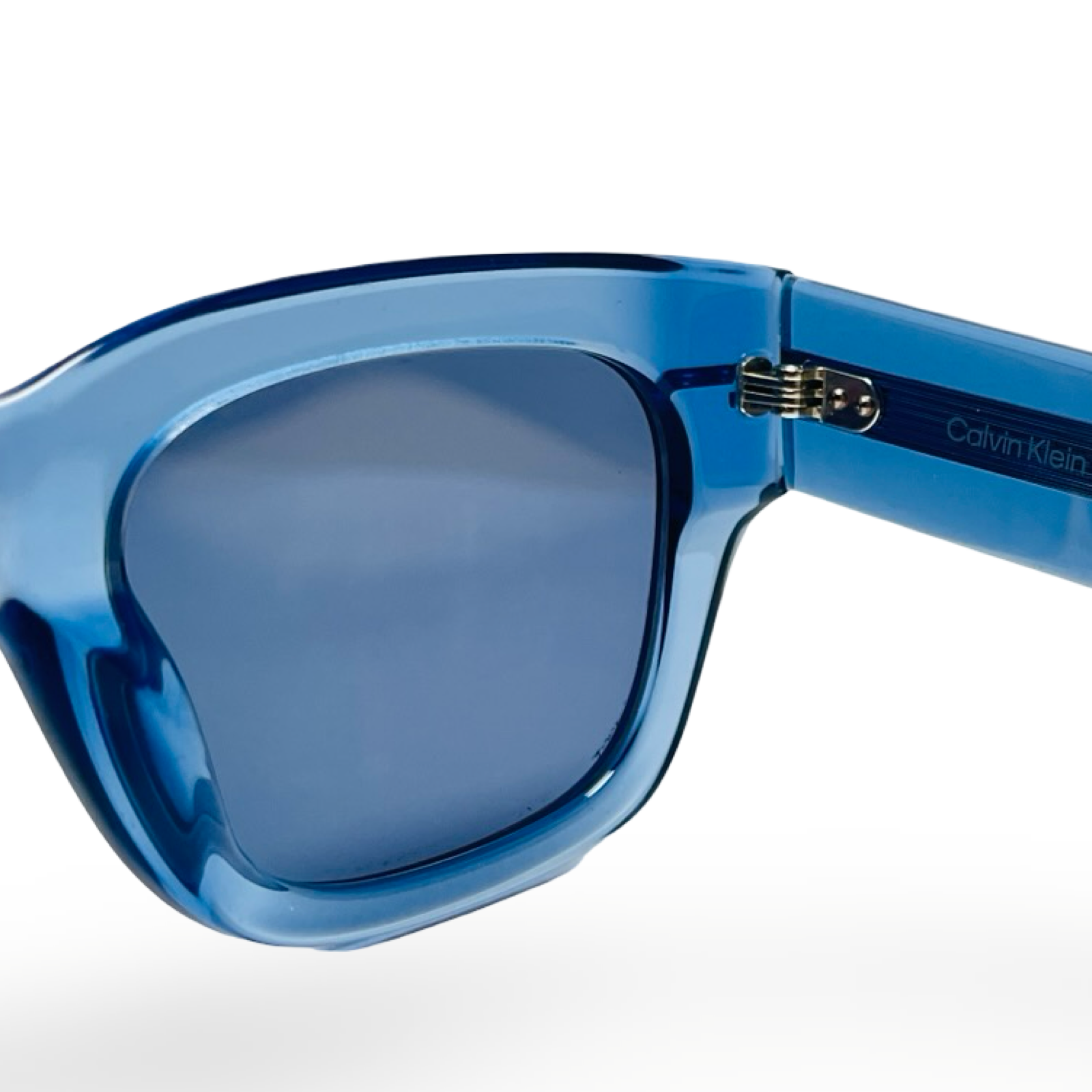 CALVIN KLEIN CK23509S438 — lentes de sol