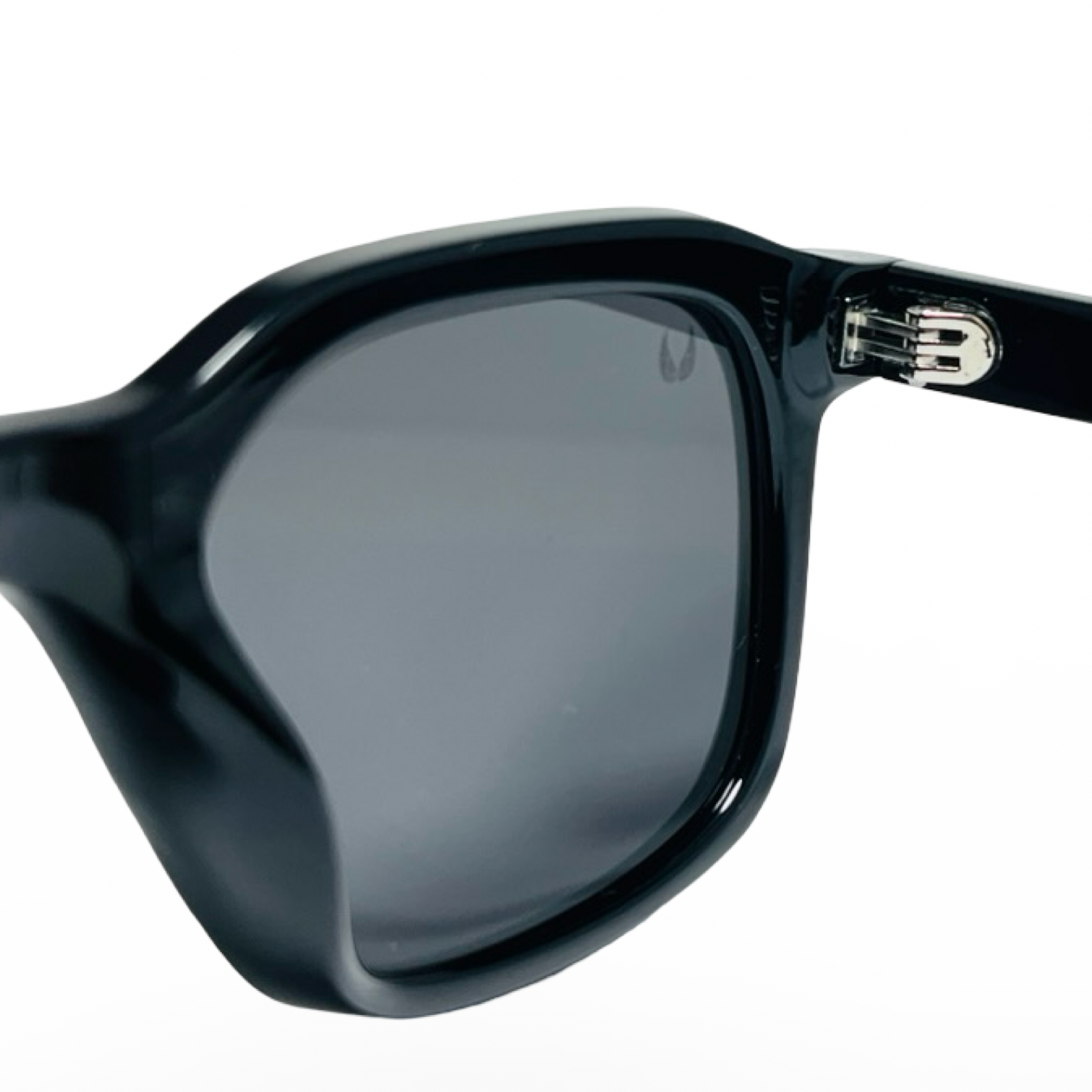 VALKIRA ALPHA.C01 — lentes de sol